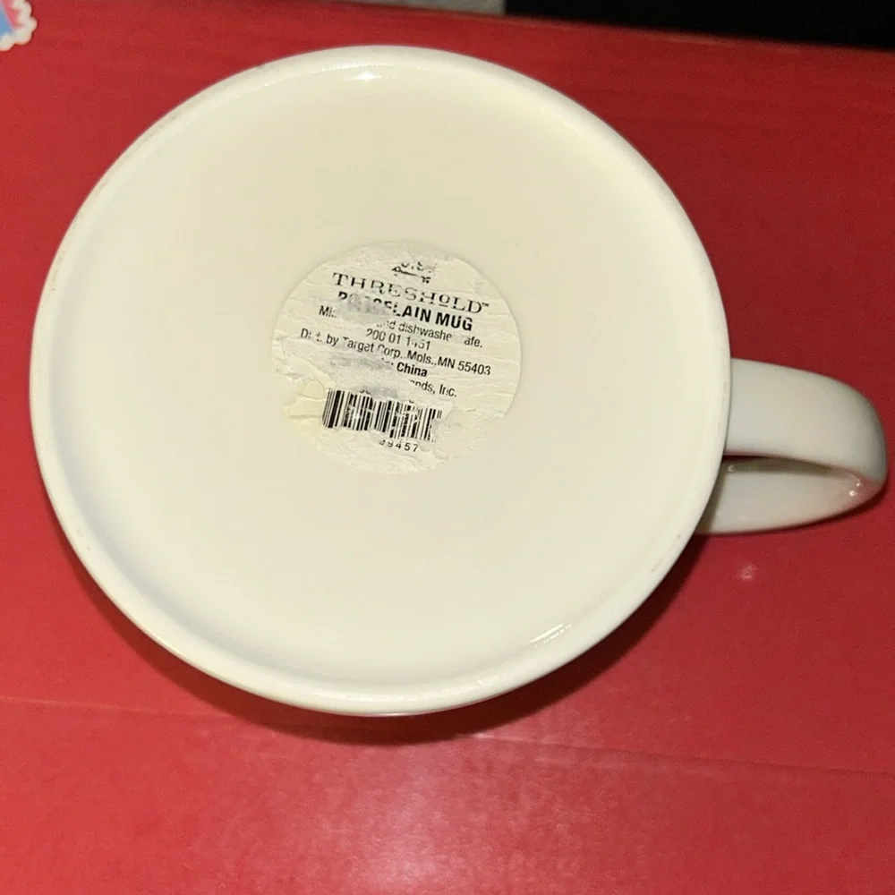 THRESHOLD 15OZ PORCELAIN BOTTOMLESS BEAR HUGS MUG CREAM - Picture 6 of 7